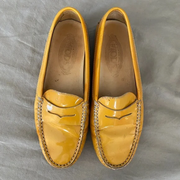 TODS Penny Loafers Womens Junior Size‎ 3.5 US 35 EUR Patent Leather Flat Shoes - Picture 2 of 13